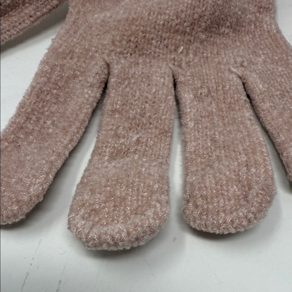 Pink Fuzzy Gloves - Picture 4 of 6